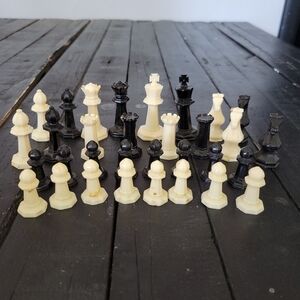 Vintage Chess Pieces Replacement Plastic Black Cream Ivory Tan